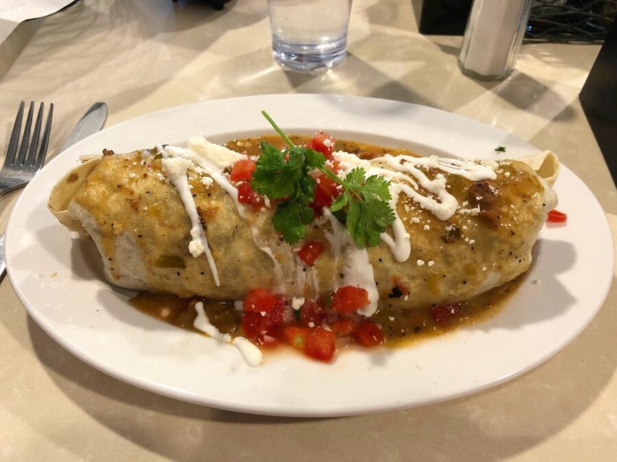 the-7-best-eateries-at-denver-international-airport-the-sansei-traveler